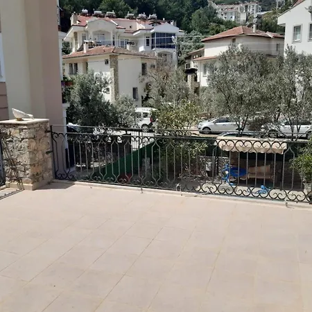Aşiyan Müstakil Havuzlu Merkez'de Villa