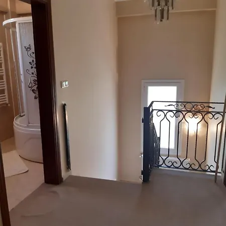 Aşiyan Müstakil Havuzlu Merkez'de Villa