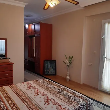Asiyan Mustakil Havuzlu Merkez'de